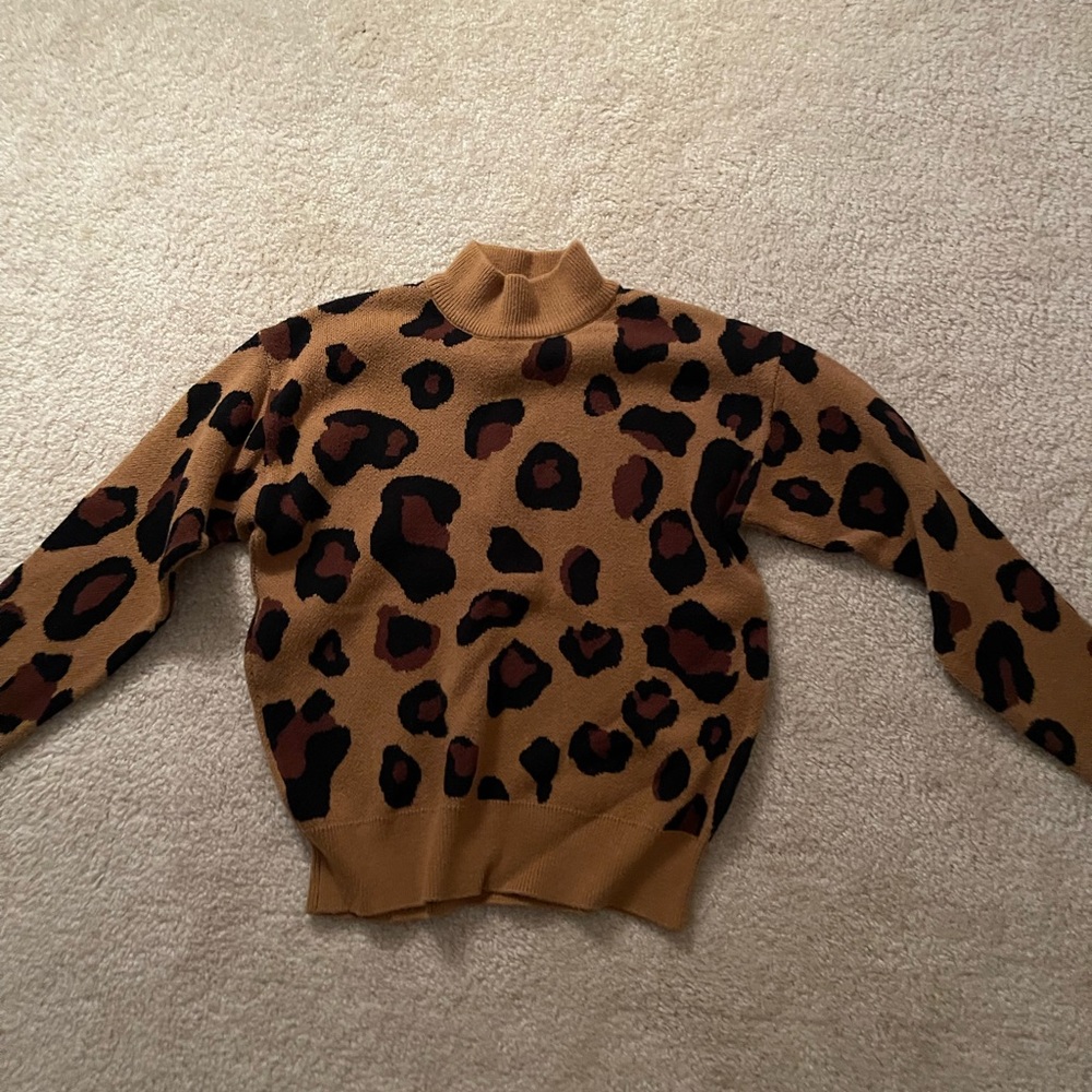 Leopard target sweater